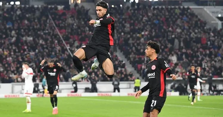 مرموش يواصل التألق في فوز فرنكفورت على شتوتغارت