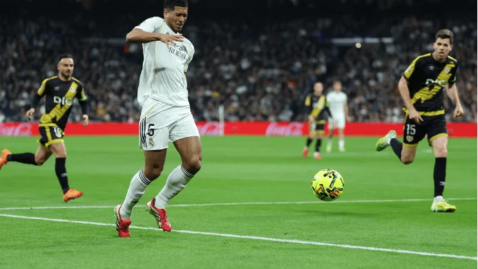 أعلن نادي ريال مدريد عن تعرض لاعبه الإنجليزي جود بيلينغهام