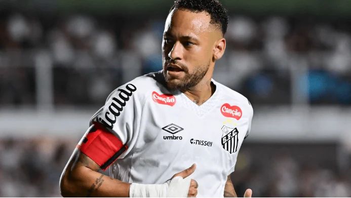 نيمار يتعافى من الإصابة ويعود للملاعب مع سانتوس