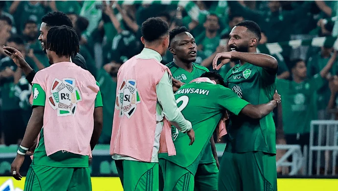 الأهلي يحسم ديربي الاتحاد في الدوري السعودي