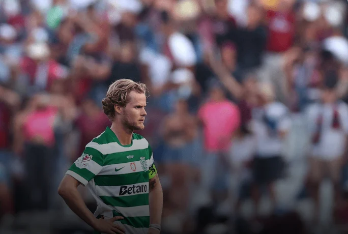أتلتيكو مدريد يضم هيولماند