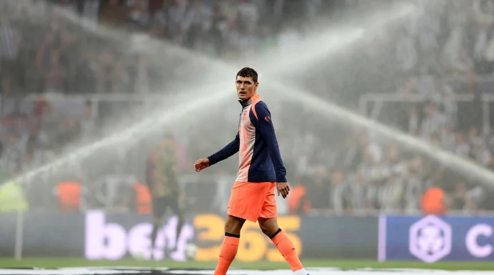برشلونة يمدد عقد كريستينسن